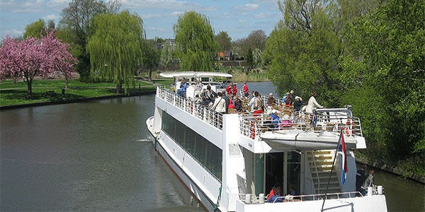 passagiersboot rotterdam Partyschip-Rondvaartboot-Parel-Partyservice-Nederland-achteraanzicht.bewerkt 600x300